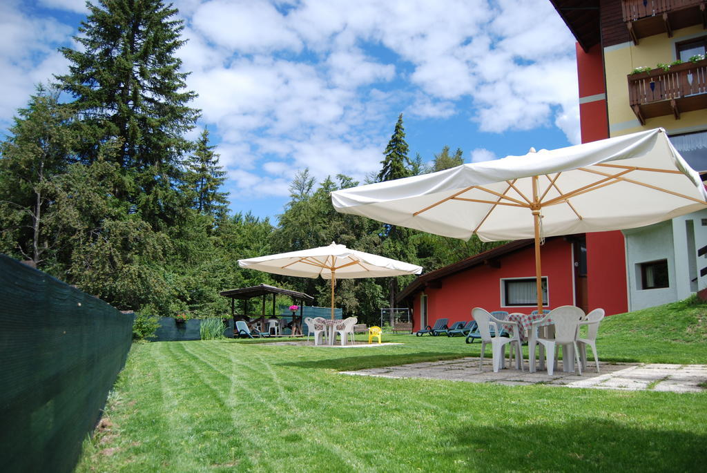Albergo Villa Cristina Folgaria Kültér fotó