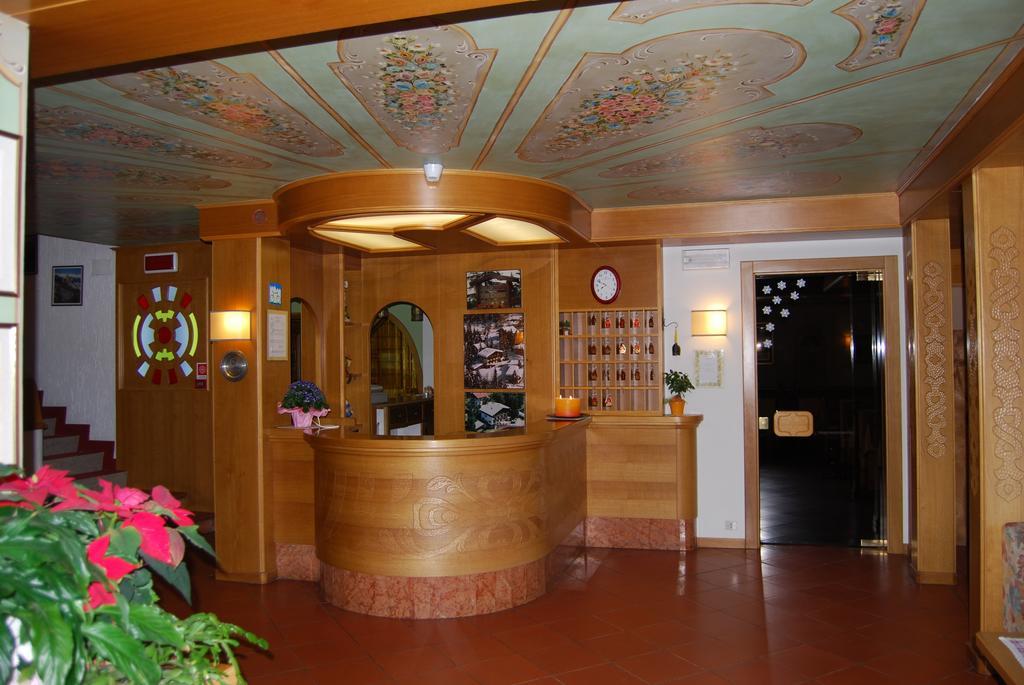 Albergo Villa Cristina Folgaria Kültér fotó