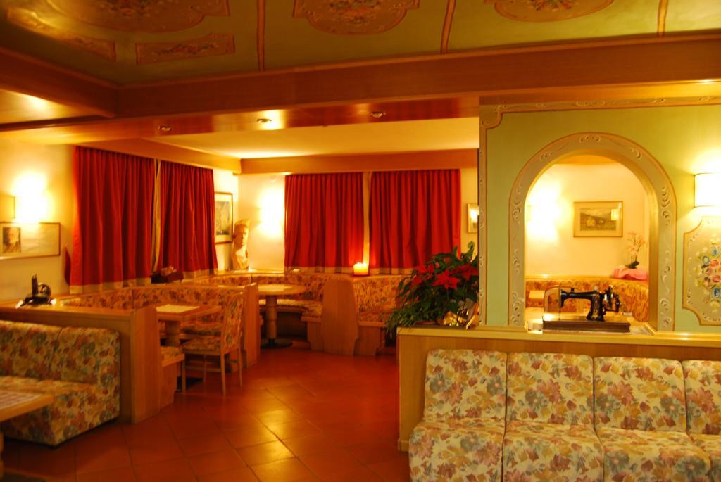 Albergo Villa Cristina Folgaria Kültér fotó